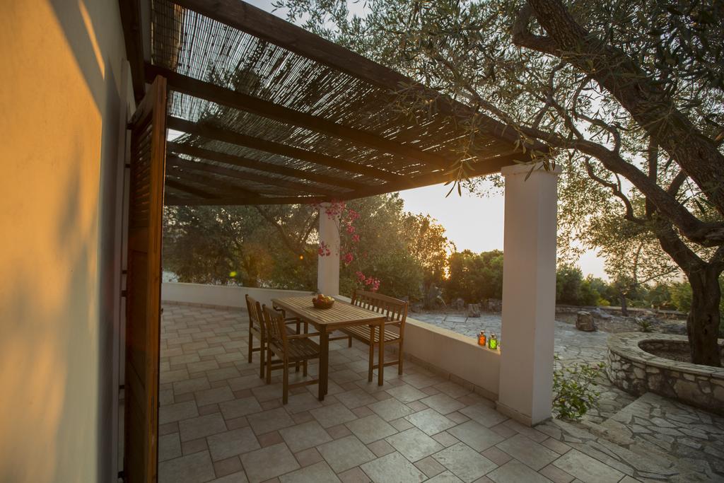 Nereidi Pool Villas Porto Ozias Exterior photo